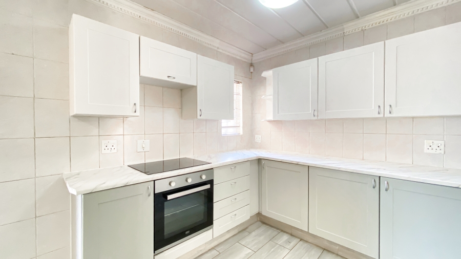 3 Bedroom Property for Sale in La Montagne Gauteng