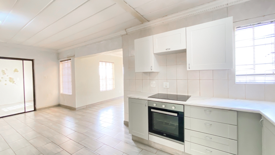 3 Bedroom Property for Sale in La Montagne Gauteng