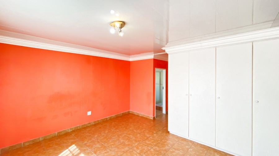 3 Bedroom Property for Sale in La Montagne Gauteng