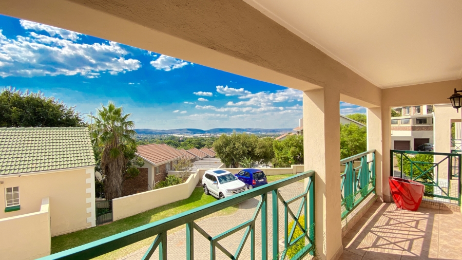 3 Bedroom Property for Sale in La Montagne Gauteng