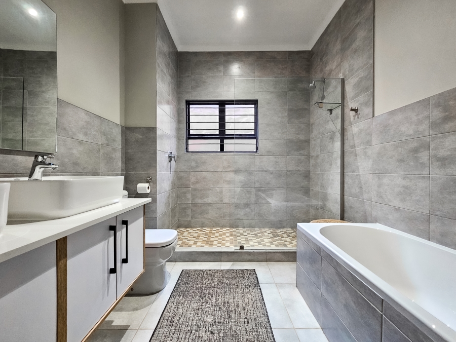 3 Bedroom Property for Sale in Olympus AH Gauteng