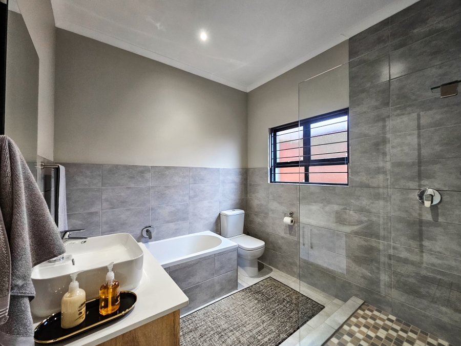 3 Bedroom Property for Sale in Olympus AH Gauteng