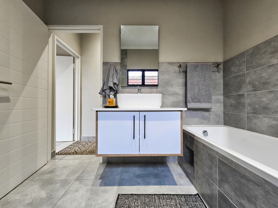 3 Bedroom Property for Sale in Olympus AH Gauteng