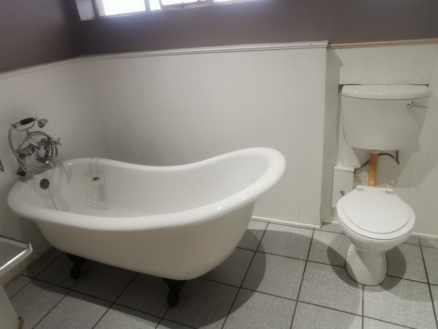 6 Bedroom Property for Sale in Discovery Gauteng