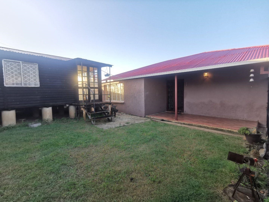 6 Bedroom Property for Sale in Discovery Gauteng