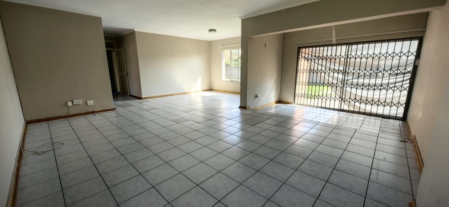 3 Bedroom Property for Sale in Vanderbijlpark SE 6 Gauteng