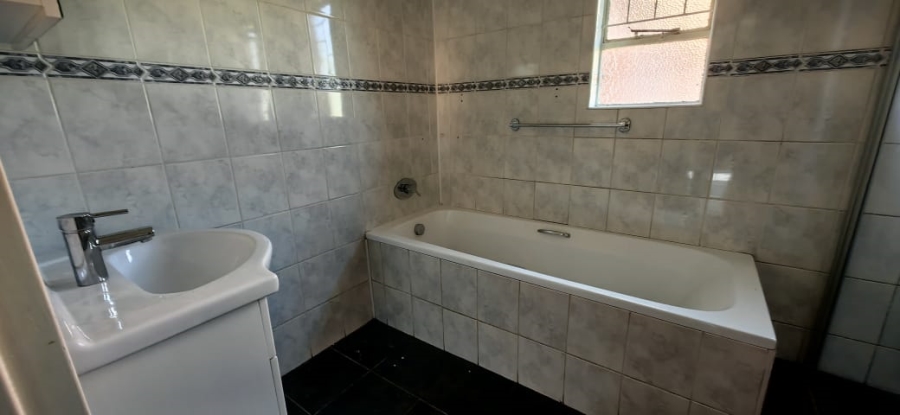 3 Bedroom Property for Sale in Vanderbijlpark SE 6 Gauteng