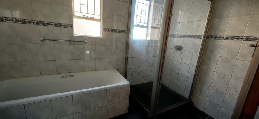 3 Bedroom Property for Sale in Vanderbijlpark SE 6 Gauteng