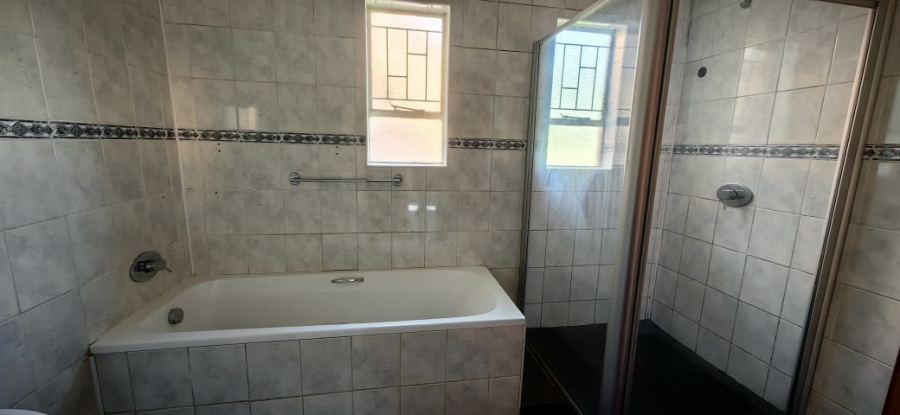 3 Bedroom Property for Sale in Vanderbijlpark SE 6 Gauteng