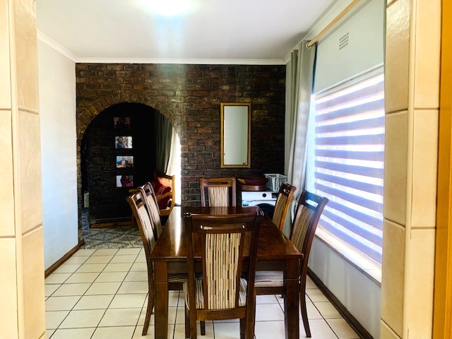 5 Bedroom Property for Sale in Jordaan Park Gauteng