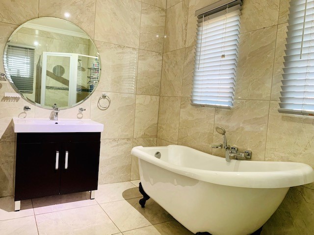 5 Bedroom Property for Sale in Jordaan Park Gauteng