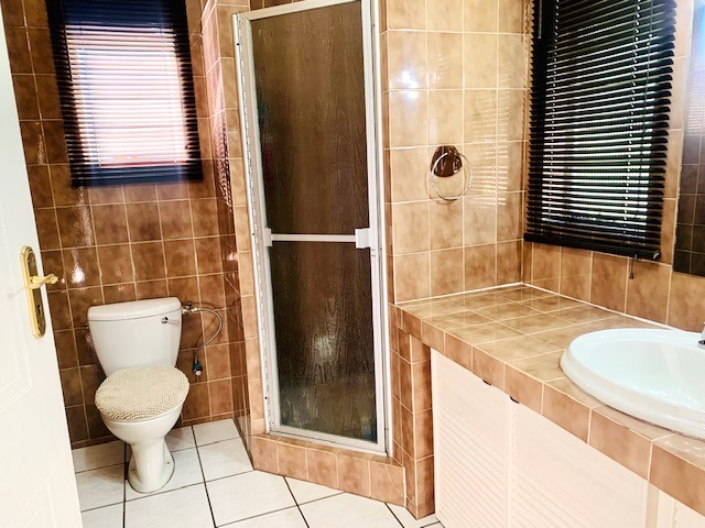 5 Bedroom Property for Sale in Jordaan Park Gauteng