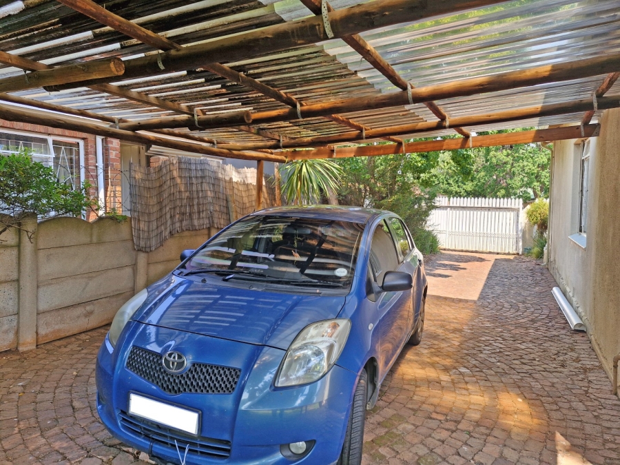 2 Bedroom Property for Sale in Westdene Gauteng