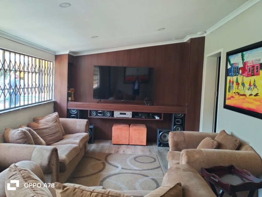 4 Bedroom Property for Sale in Eland Small Gauteng