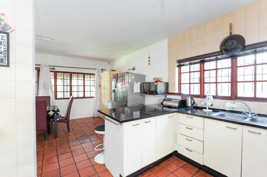 3 Bedroom Property for Sale in Buccleuch Gauteng