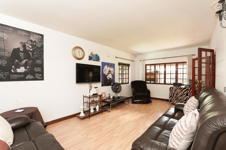 3 Bedroom Property for Sale in Buccleuch Gauteng