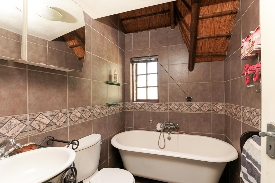 3 Bedroom Property for Sale in Buccleuch Gauteng