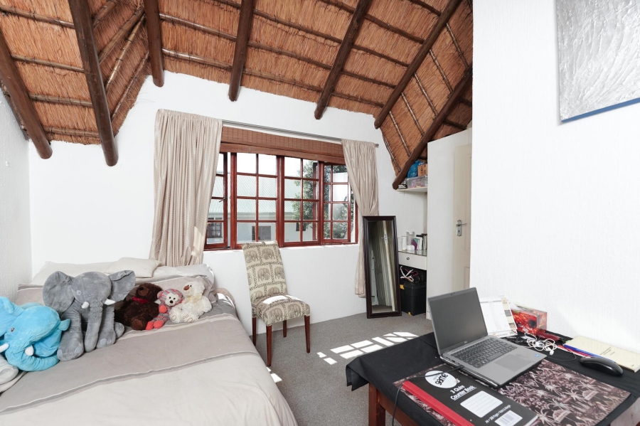 3 Bedroom Property for Sale in Buccleuch Gauteng