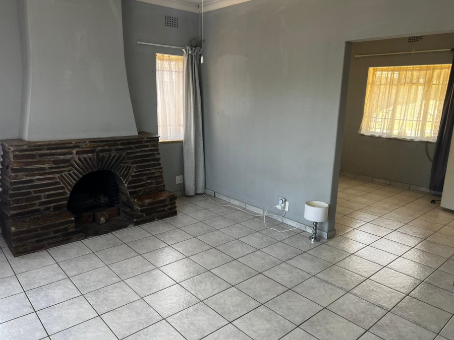 3 Bedroom Property for Sale in Linmeyer Gauteng