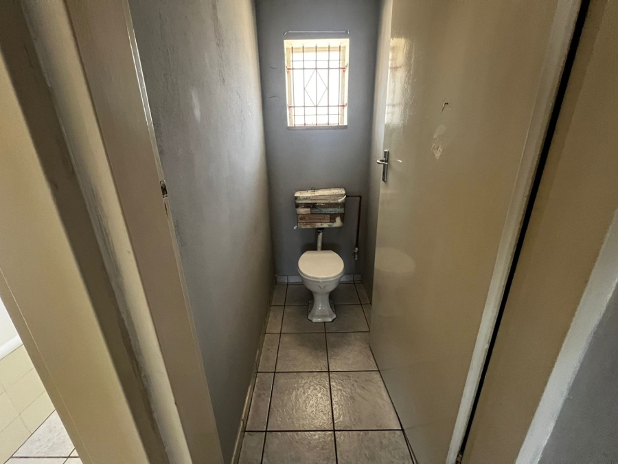 3 Bedroom Property for Sale in Linmeyer Gauteng