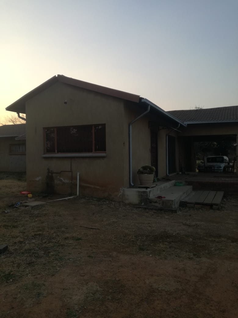 5 Bedroom Property for Sale in Homestead Apple Orchards Gauteng