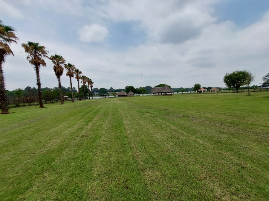 10 Bedroom Property for Sale in Marlbank Gauteng