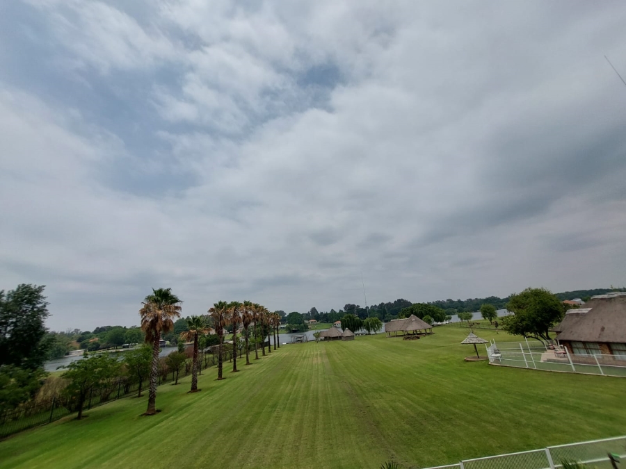 10 Bedroom Property for Sale in Marlbank Gauteng