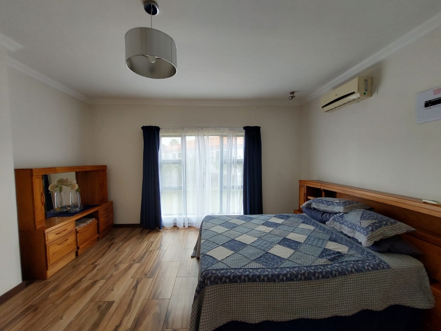 10 Bedroom Property for Sale in Marlbank Gauteng