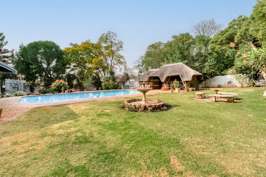 6 Bedroom Property for Sale in Houghton Estate Gauteng