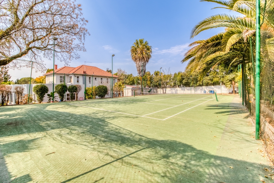 6 Bedroom Property for Sale in Houghton Estate Gauteng