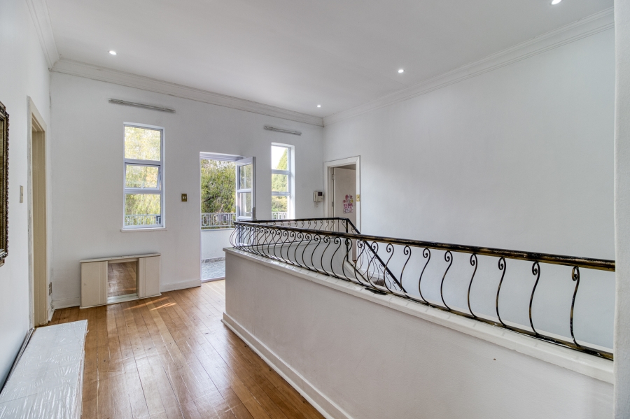 6 Bedroom Property for Sale in Houghton Estate Gauteng