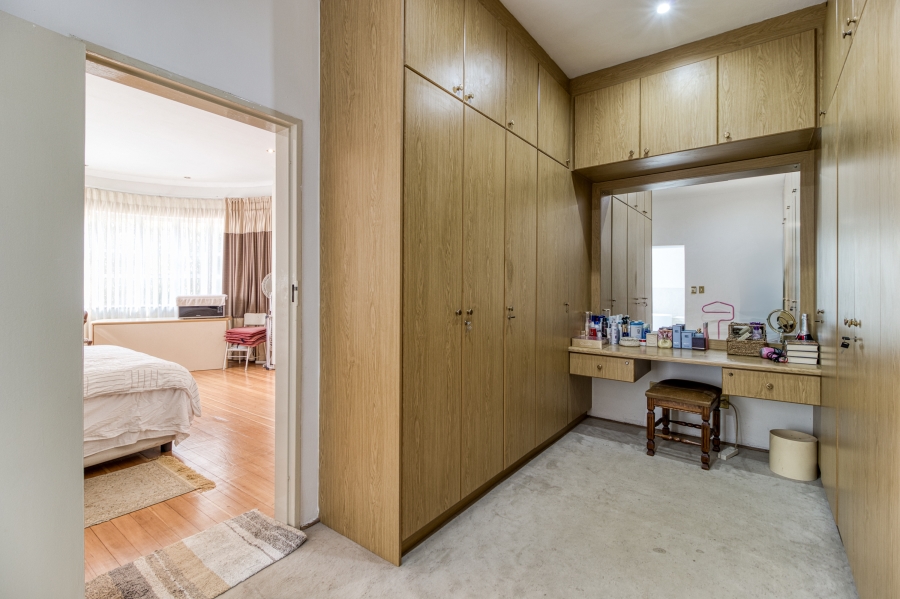 6 Bedroom Property for Sale in Houghton Estate Gauteng