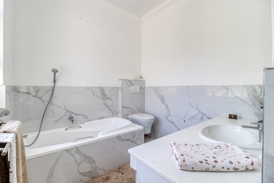 6 Bedroom Property for Sale in Houghton Estate Gauteng