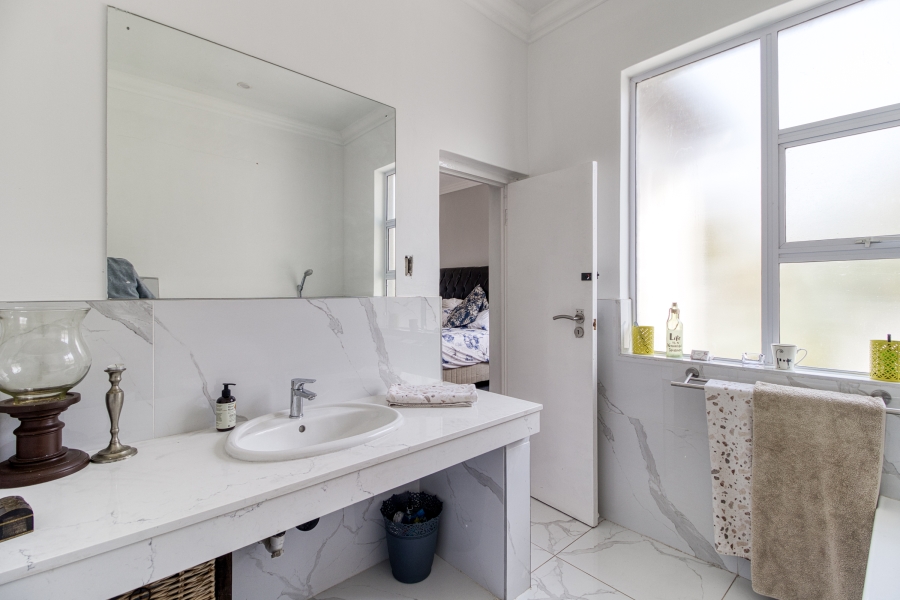 6 Bedroom Property for Sale in Houghton Estate Gauteng