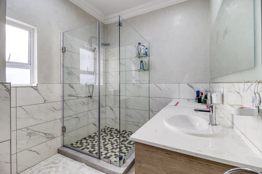 6 Bedroom Property for Sale in Houghton Estate Gauteng