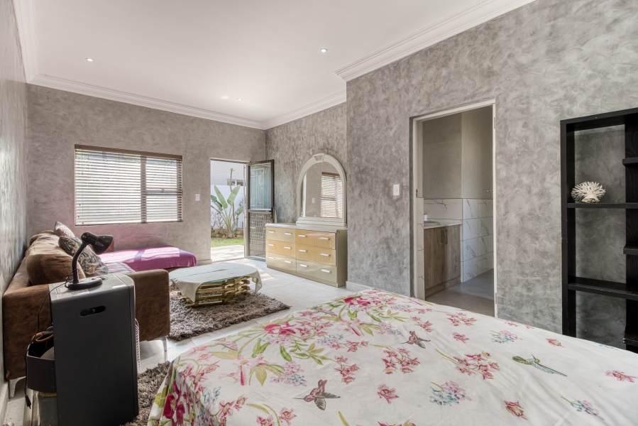 6 Bedroom Property for Sale in Houghton Estate Gauteng