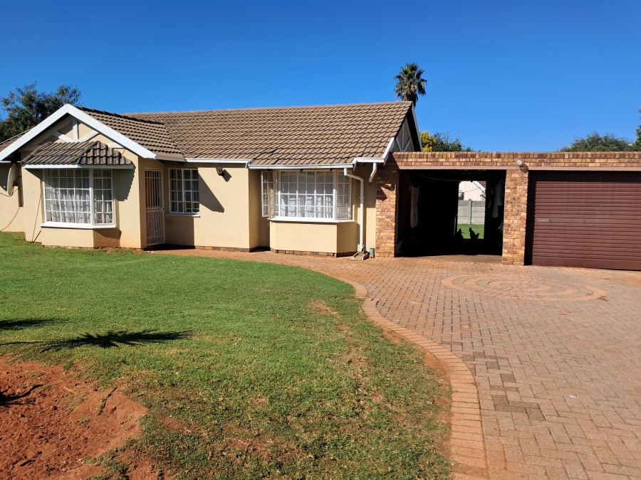 3 Bedroom Property for Sale in Leachville Gauteng
