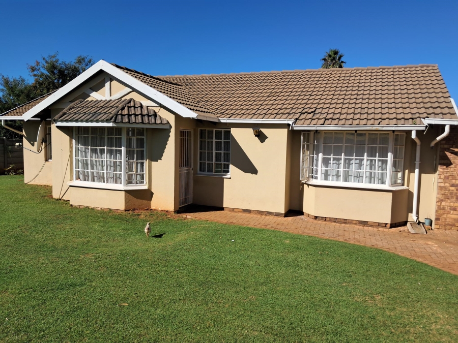3 Bedroom Property for Sale in Leachville Gauteng