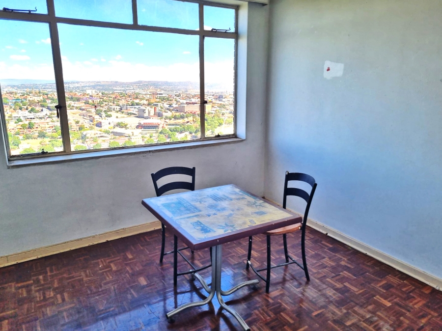 2 Bedroom Property for Sale in Yeoville Gauteng