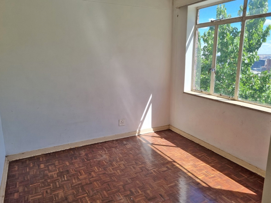 1 Bedroom Property for Sale in Yeoville Gauteng