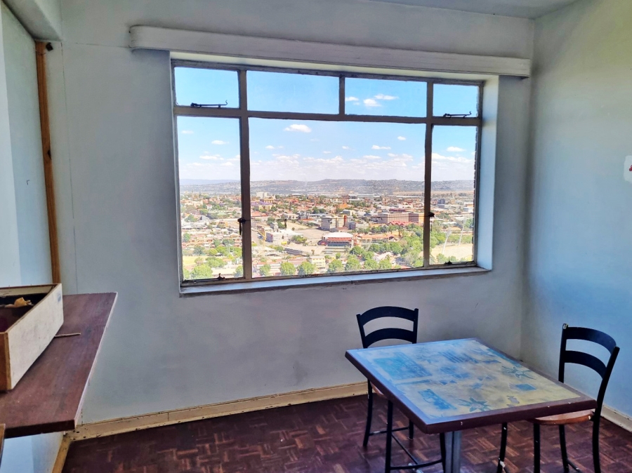 1 Bedroom Property for Sale in Yeoville Gauteng