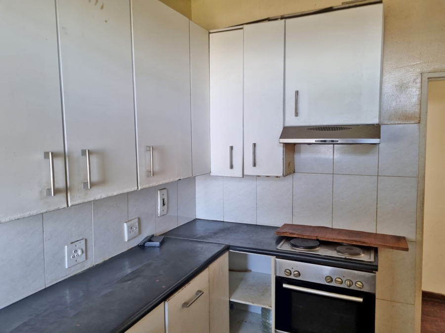 1 Bedroom Property for Sale in Yeoville Gauteng