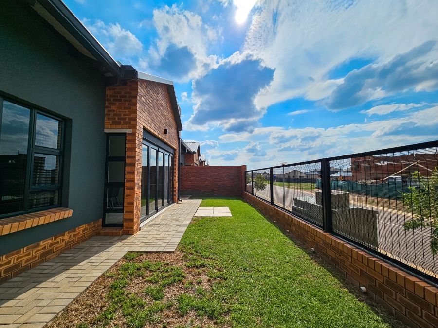 3 Bedroom Property for Sale in Six Fountains Residential Estate Gauteng