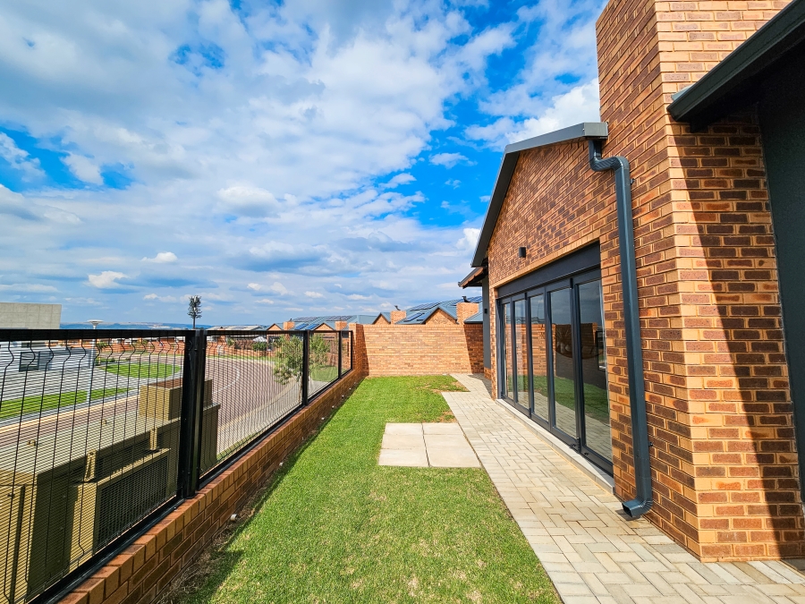 3 Bedroom Property for Sale in Six Fountains Residential Estate Gauteng