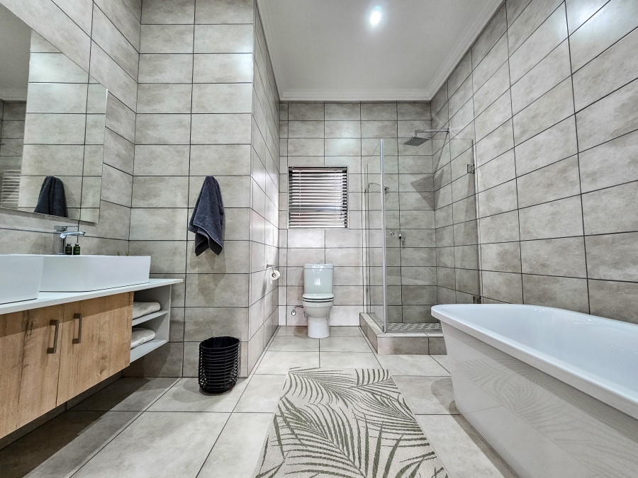 3 Bedroom Property for Sale in Six Fountains Residential Estate Gauteng