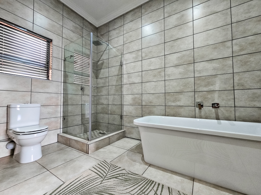 3 Bedroom Property for Sale in Six Fountains Residential Estate Gauteng