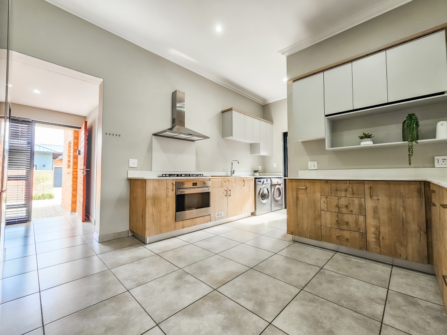 3 Bedroom Property for Sale in Six Fountains Residential Estate Gauteng