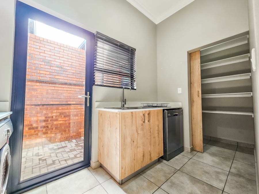 3 Bedroom Property for Sale in Six Fountains Residential Estate Gauteng