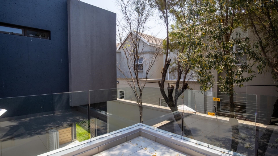 3 Bedroom Property for Sale in Bryanston Gauteng