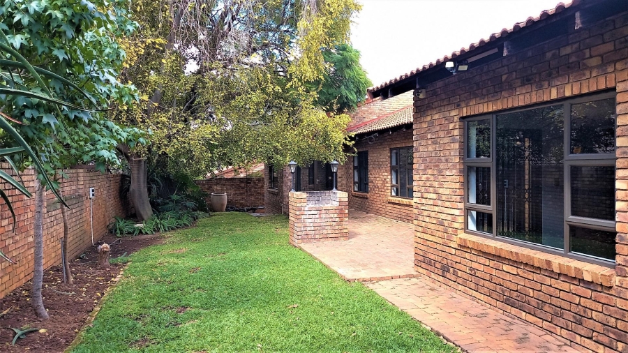 8 Bedroom Property for Sale in Newlands Gauteng